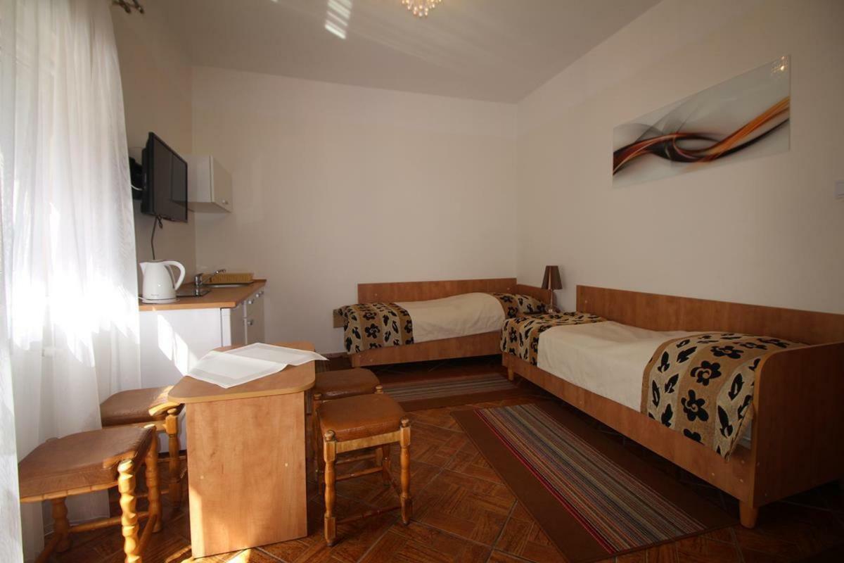 Dom Goscinny Ewa - 200 M Od Morza Dziwnow Exterior photo